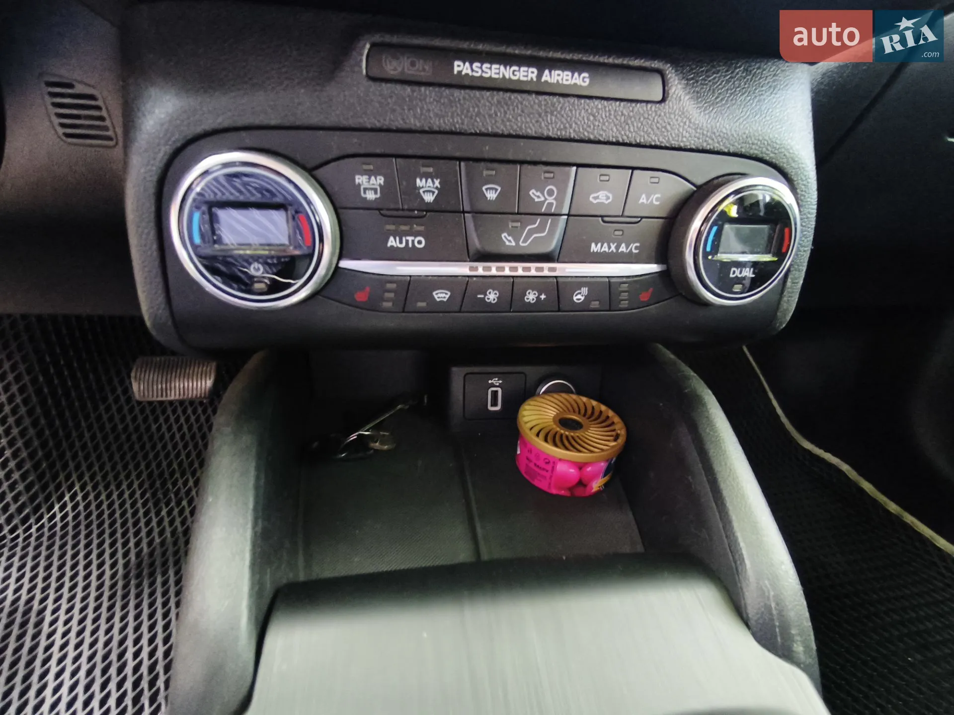 2018 Ford Focus - мініатюра 18