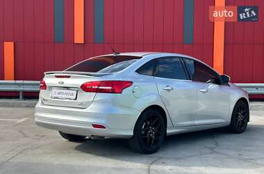Седан Ford Focus 2016 в 