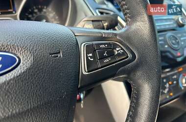 Седан Ford Focus 2016 в 