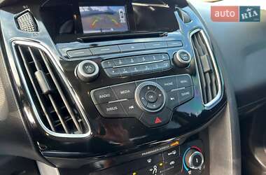 Седан Ford Focus 2016 в 
