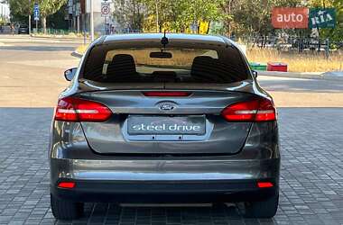 Седан Ford Focus 2016 в 