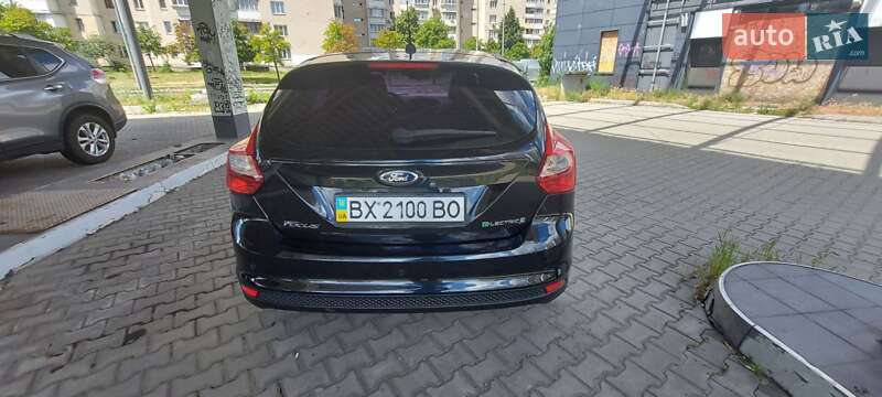 Хэтчбек Ford Focus 2013 в Киеве