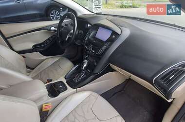 Хэтчбек Ford Focus 2013 в 
