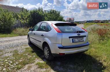 Хэтчбек Ford Focus 2005 в 