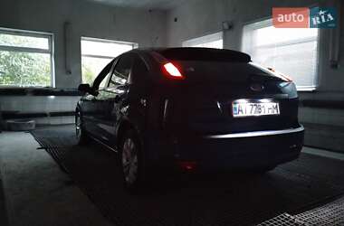 Хэтчбек Ford Focus 2007 в 