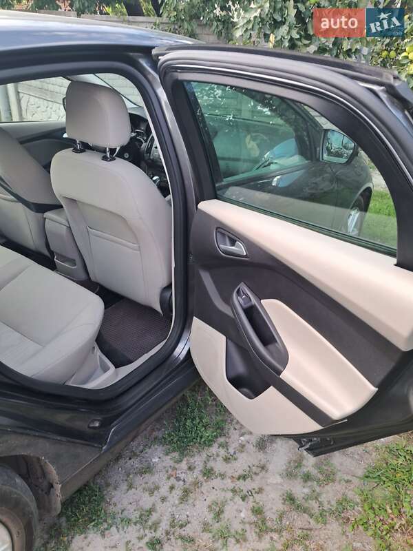 Седан Ford Focus 2015 в Краснокутске