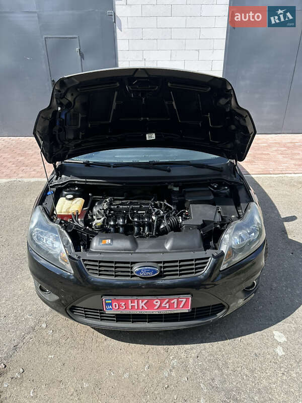 Универсал Ford Focus 2010 в Хороле