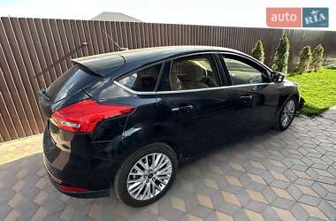 Хэтчбек Ford Focus 2015 в 