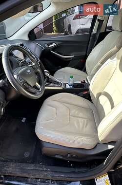 Хэтчбек Ford Focus 2015 в 