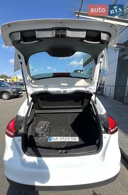 Хэтчбек Ford Focus 2017 в 