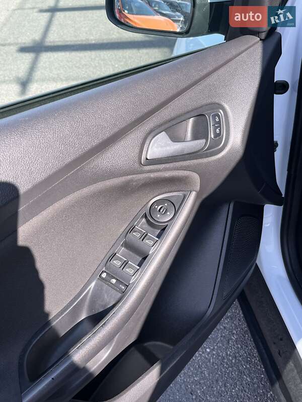 Хэтчбек Ford Focus 2017 в Киеве