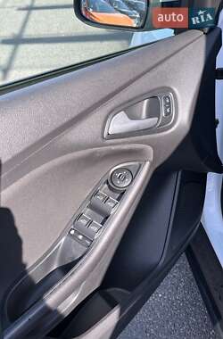 Хэтчбек Ford Focus 2017 в 