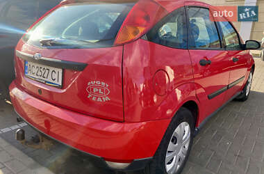 Хэтчбек Ford Focus 1998 в 