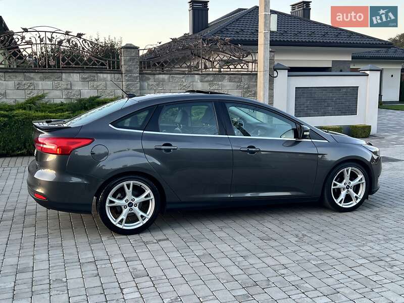 Седан Ford Focus 2015 в Ровно