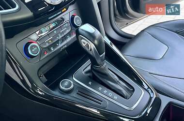 Седан Ford Focus 2015 в 