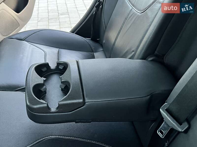 Седан Ford Focus 2015 в Ровно