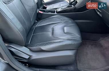 Седан Ford Focus 2015 в 