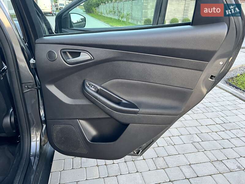 Седан Ford Focus 2015 в Ровно