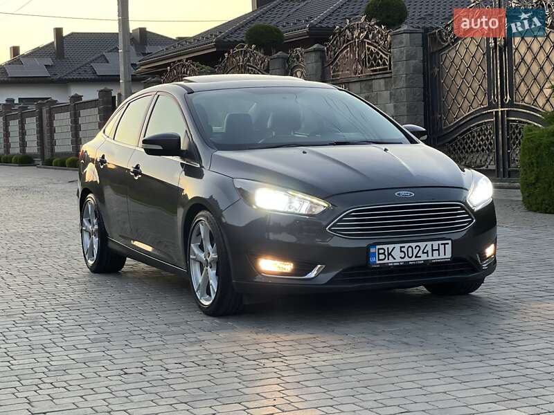 Седан Ford Focus 2015 в Ровно
