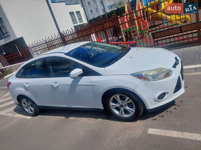 Седан Ford Focus 2013 в 