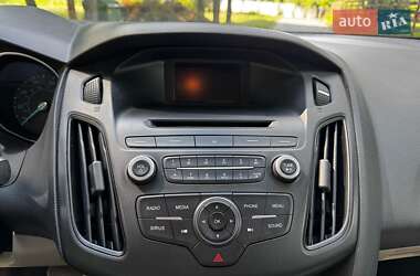 Седан Ford Focus 2016 в 