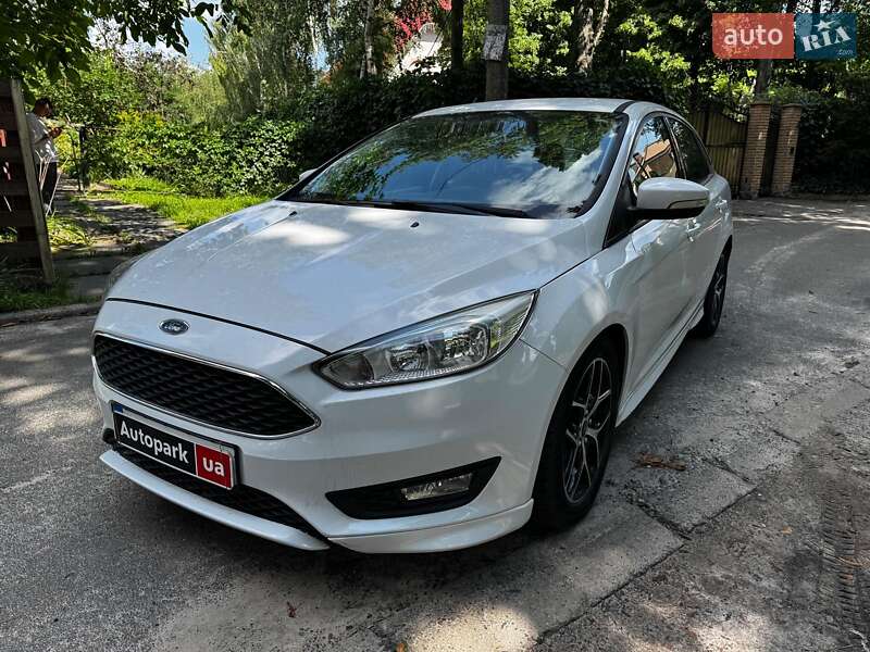 Седан Ford Focus 2016 в 