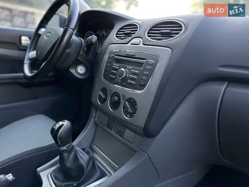 Универсал Ford Focus 2010 в Ивано-Франковске фото 5 Универсал Ford Focus 2010 в Ивано-Франковске