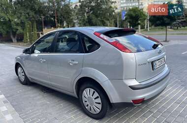 Хэтчбек Ford Focus 2006 в 
