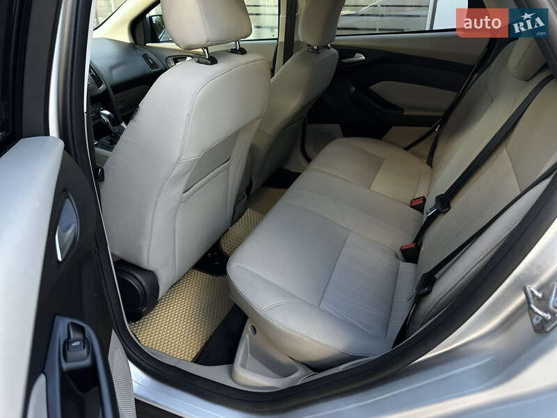 Хэтчбек Ford Focus 2015 в Житомире