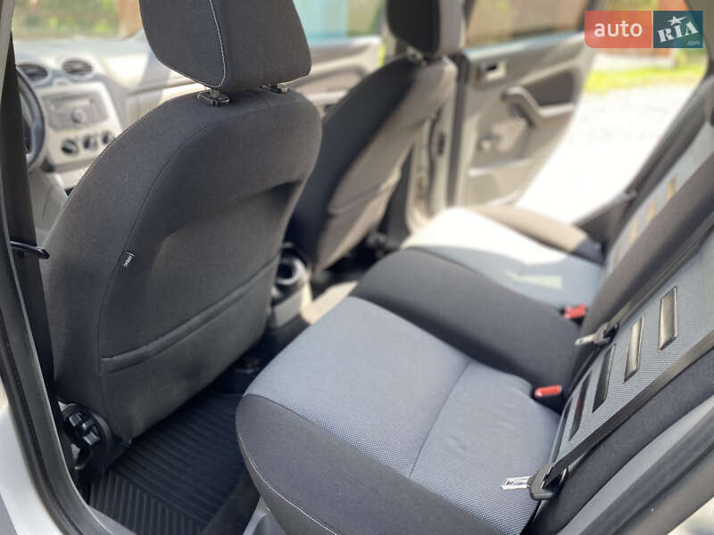 Хэтчбек Ford Focus 2010 в Тернополе