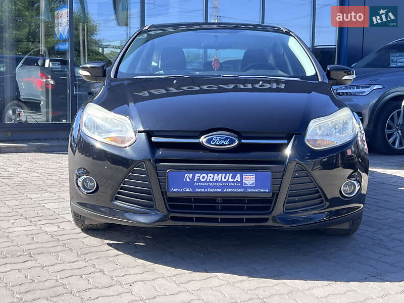 Хэтчбек Ford Focus 2014 в Нововолынске