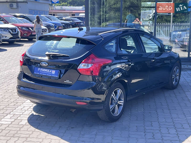 Хэтчбек Ford Focus 2014 в Нововолынске
