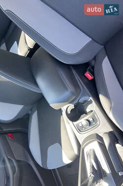 Хэтчбек Ford Focus 2014 в 