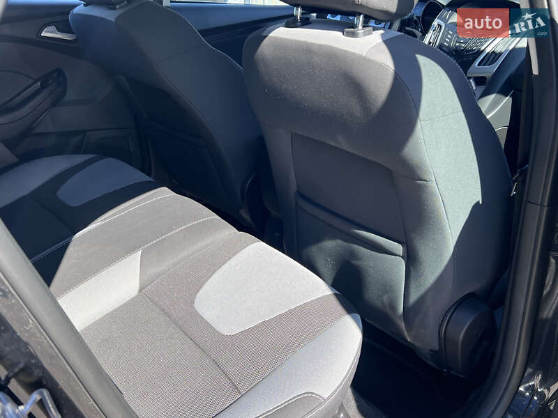 Хэтчбек Ford Focus 2014 в Нововолынске