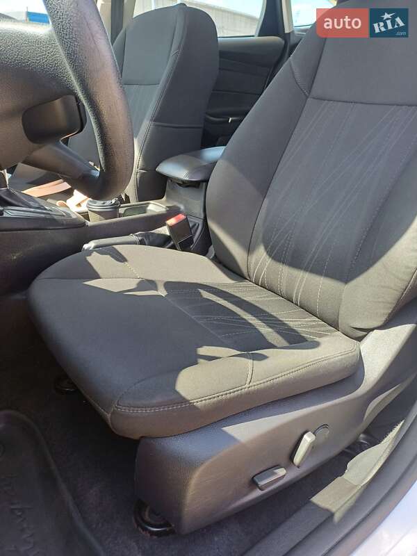 Хэтчбек Ford Focus 2015 в Коростене