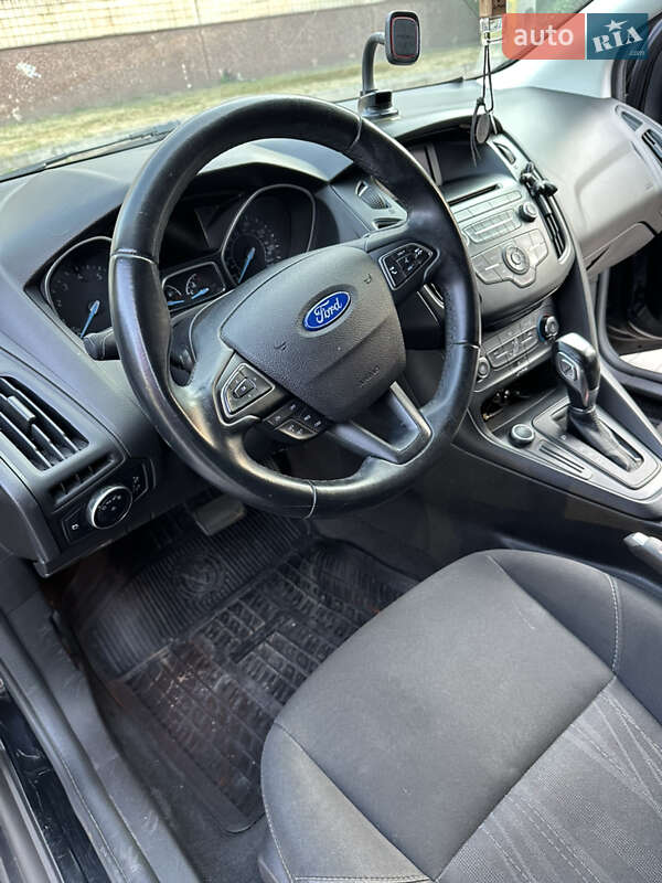 Хэтчбек Ford Focus 2015 в Кривом Роге