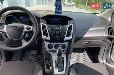 Седан Ford Focus 2012 в 