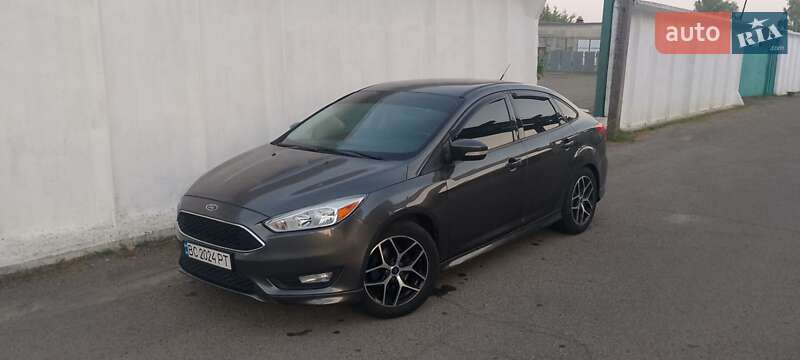 Седан Ford Focus 2015 в 