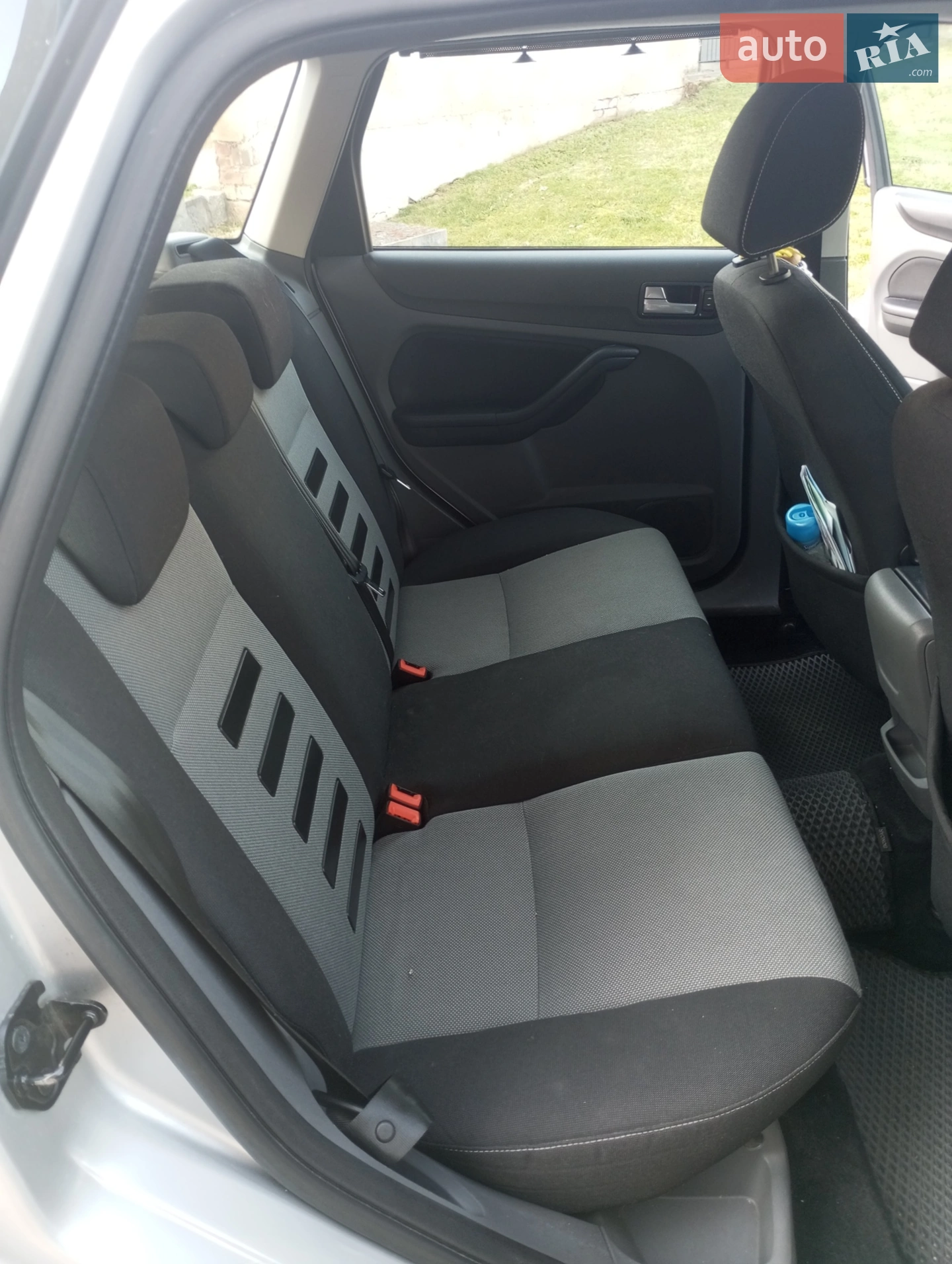 2010 Ford Focus - мініатюра 8