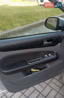 Універсал Ford Focus 2010 в 
