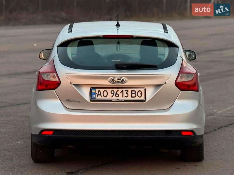 Хэтчбек Ford Focus 2011 в Ужгороде
