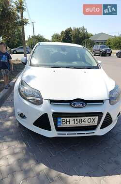 Хэтчбек Ford Focus 2011 в 