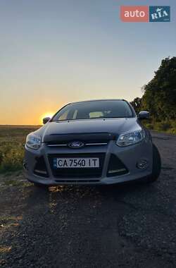 Хэтчбек Ford Focus 2013 в 