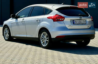 Хэтчбек Ford Focus 2014 в 