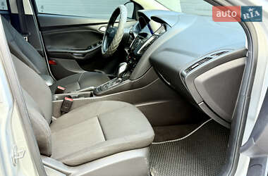 Хэтчбек Ford Focus 2014 в 