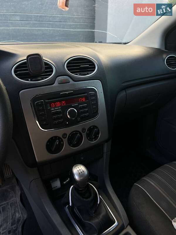 Хэтчбек Ford Focus 2011 в Тернополе