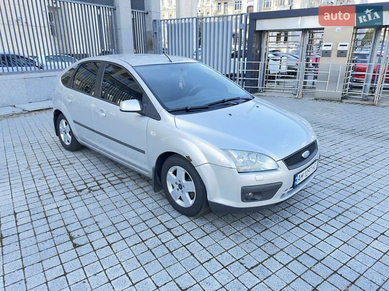 Хэтчбек Ford Focus 2006 в Киеве