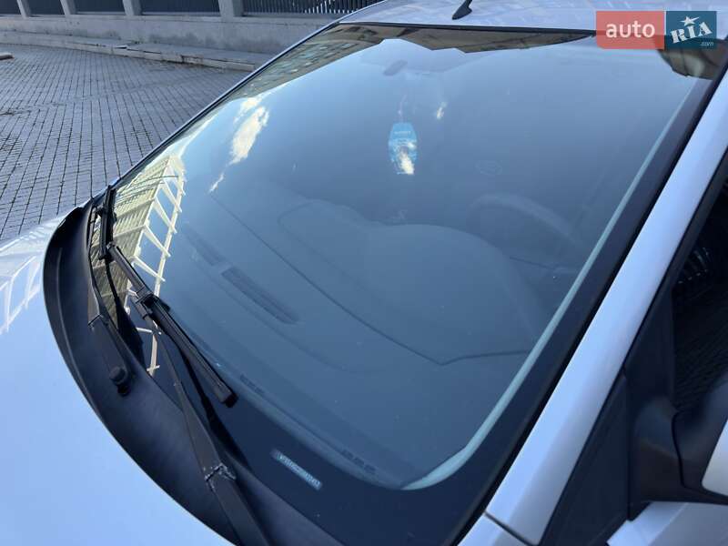 Хэтчбек Ford Focus 2006 в Киеве