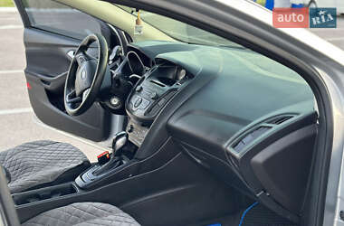 Седан Ford Focus 2016 в 