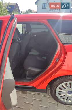 Универсал Ford Focus 2014 в 